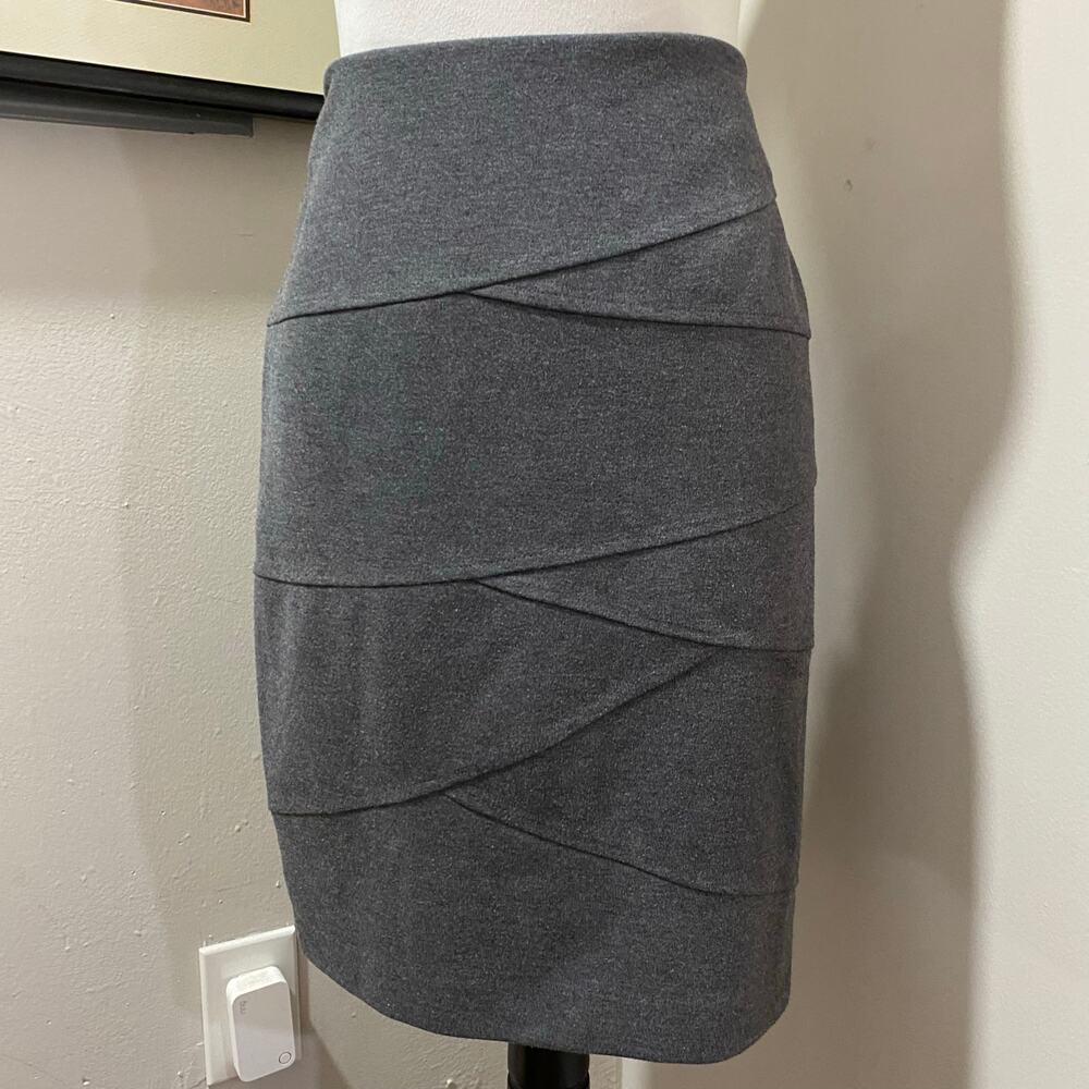 Adrienne Vittadini Grey Pencil Skirt Size 10 Stretch Knit